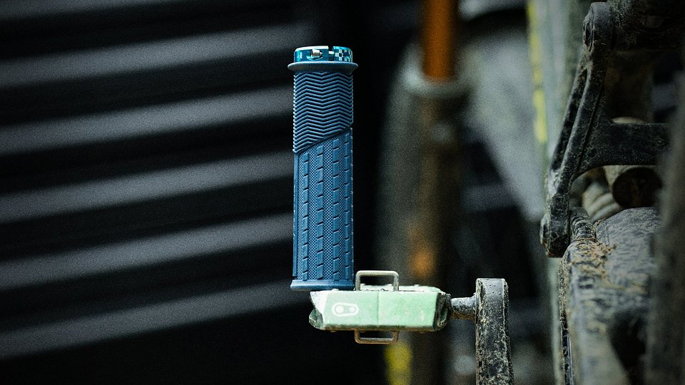 Monarch Pro Grip- Storm Blue.jpg