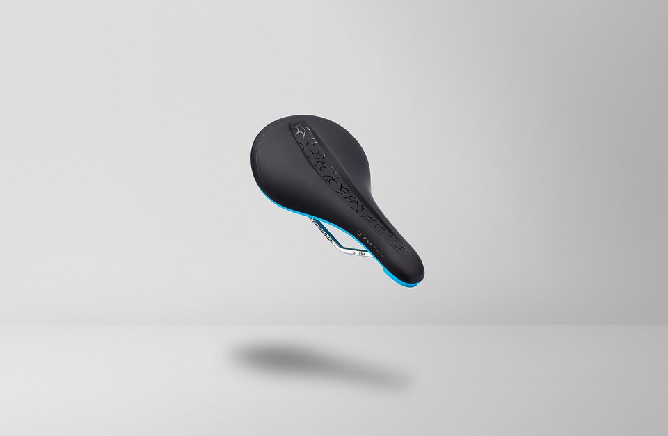 Peatys Monarch Saddle Blue Ti - 3-4 Front.jpg
