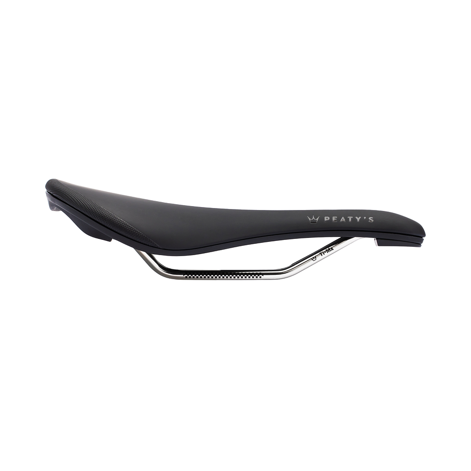 Peatys_Monarch_Saddle_TiMx_Black_Side.png