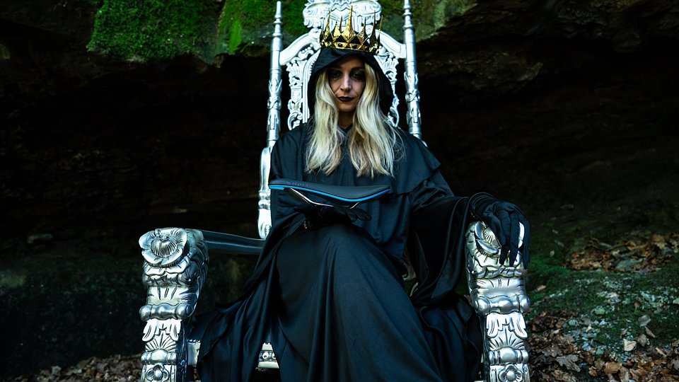 On Set- Monarch Saddle and Skelly.jpg