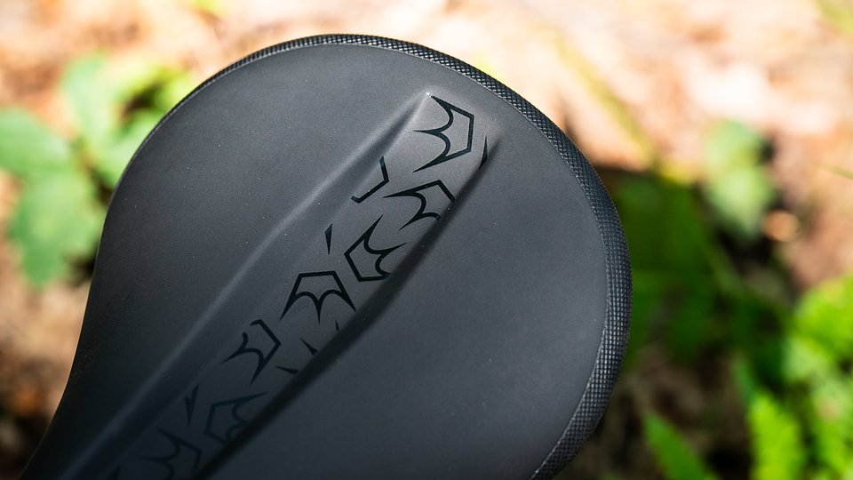 Monarch Saddle Details.jpg