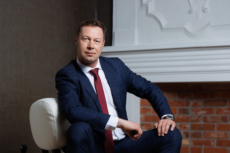 dr hab. Artur Kozłowski, prof. UWSB Merito