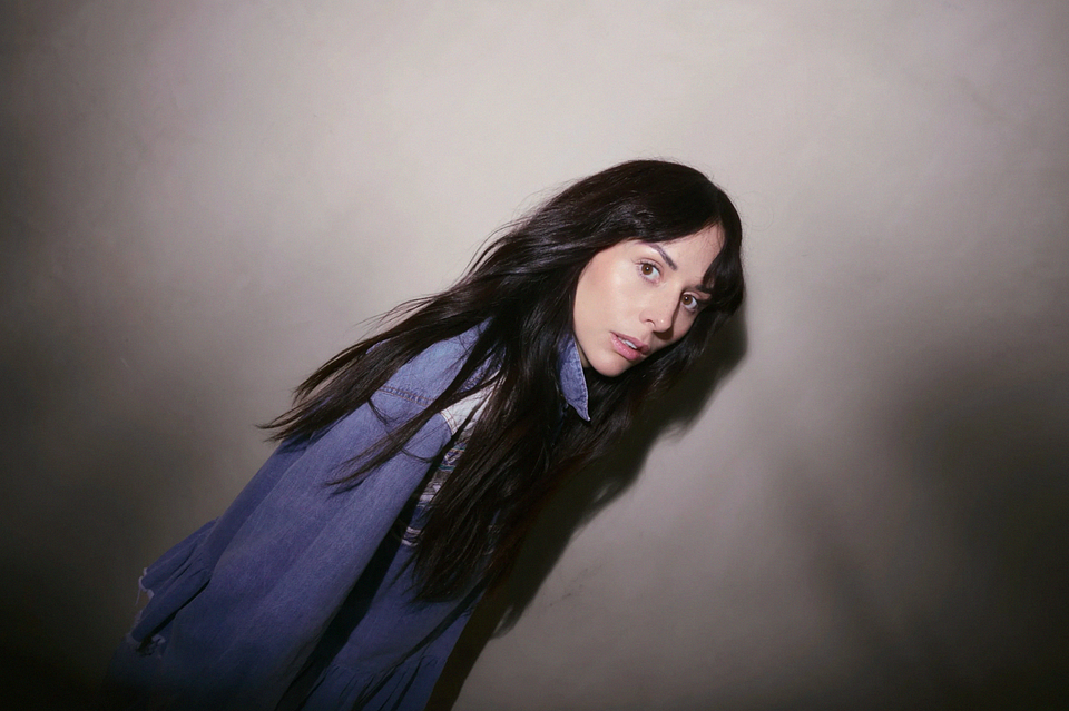 Zuria Vega Premios RSEE Host 2.png