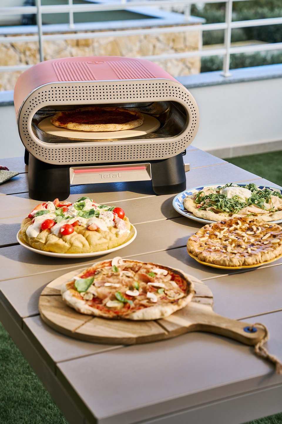 Large-LIFESTYLE_ELECTRIC PIZZA PRONTO_JM600_LIFESTYLE 34.jpg