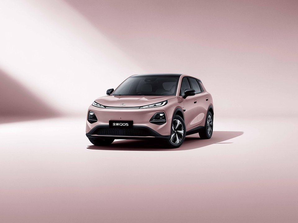 Changan NEVO Q05