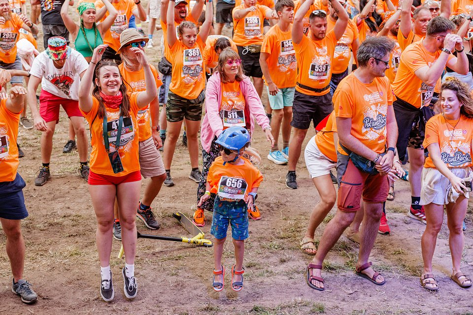 Warm-up before the “Get Even with Diabetes” run, photo by Michał Kwaśniewski