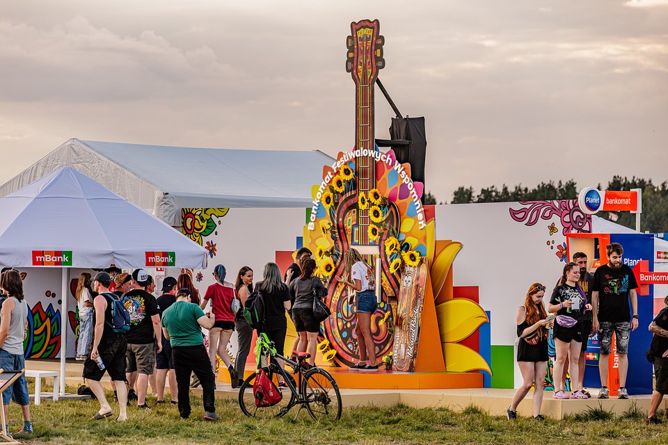 Festiwalowa gitara mBanku z fotobudką, fot. Michał Kwaśniewski