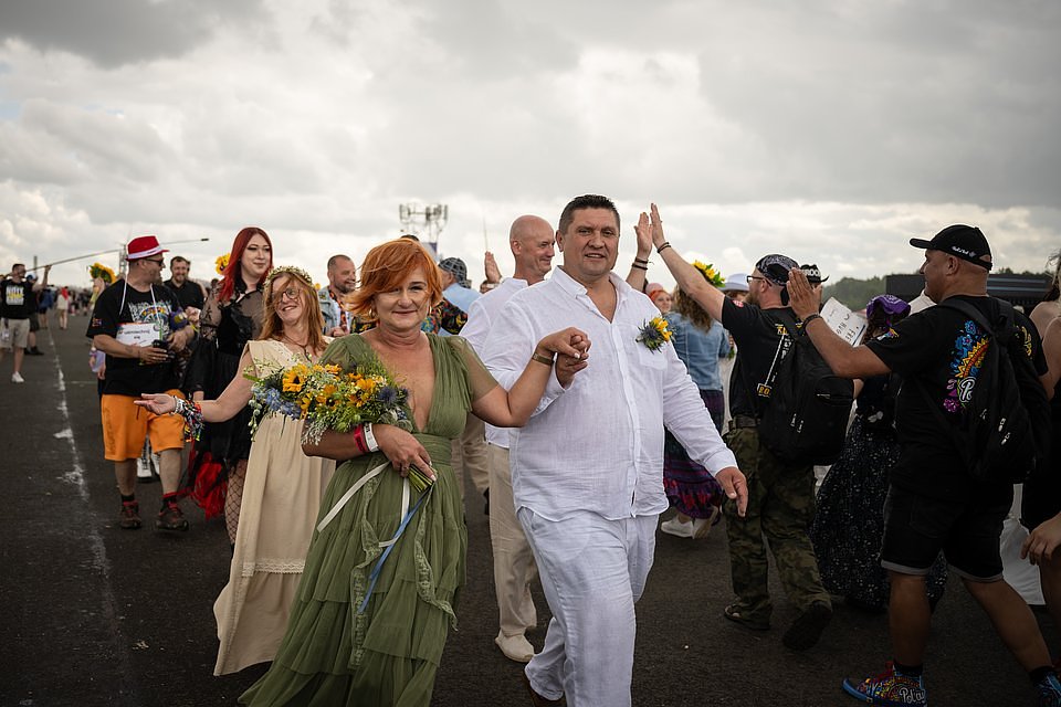Wedding polonaise at the 31st Pol'and'Rock Festival, photo by Dominik Sadowski