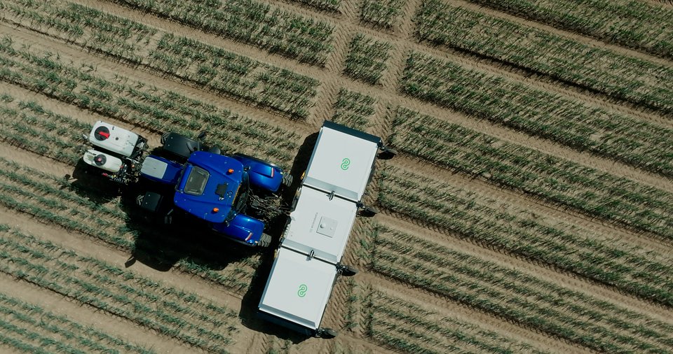 250702_EDIT_UK_Interview V04_Song 2 JUST FOR STILLS 4k.00_00_51_14.Still007.jpg