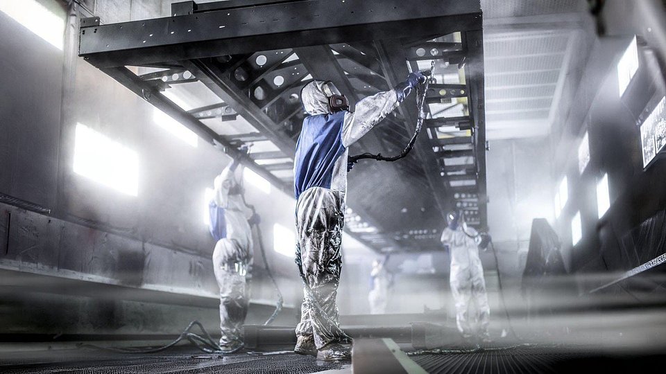 wielton_production_line_worker_06.jpg