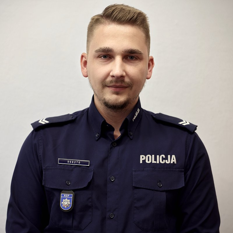 Starszy sierżant Jarosław Paraszczyn z Biura Komunikacji Społecznej Komendy Głównej Policji .jpeg