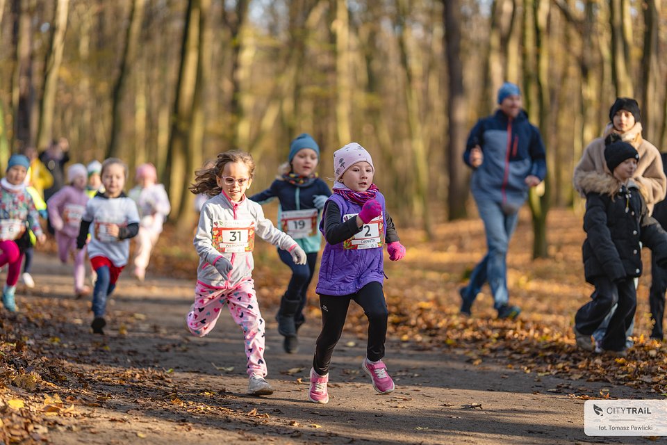 Biegi CITY TRAIL Junior odbywają się na dystansach od 200 m do 1 km (fot. Tomasz Pawlicki)