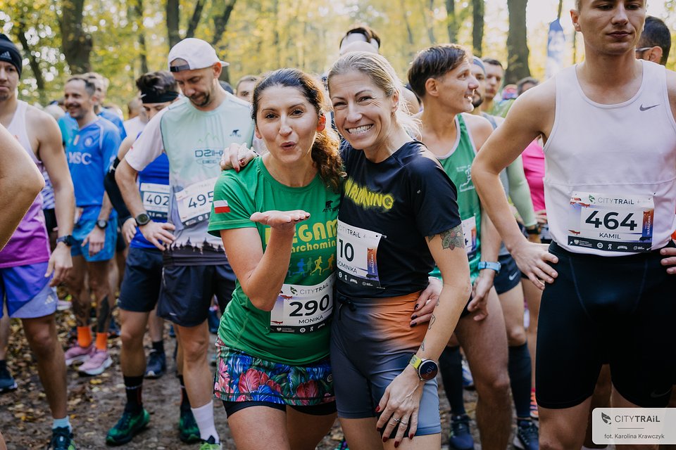 "Biegacze mają moc!" - to hasło przewodnie działań charytatywnych w ramach biegów CITY TRAIL (fot. Karolina Krawczyk)