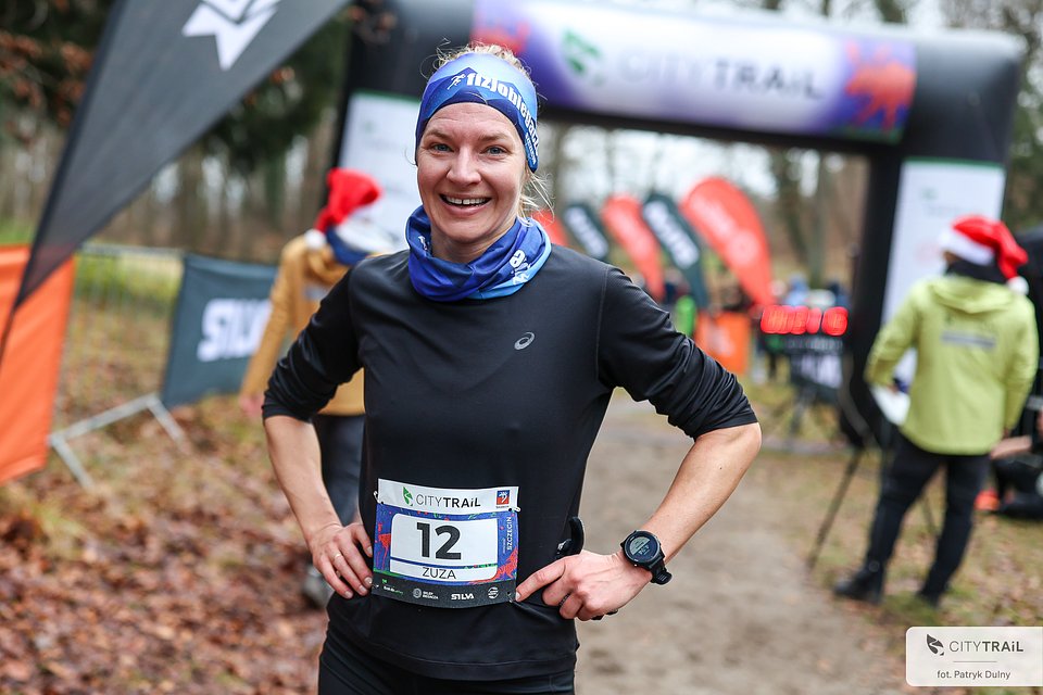 Zwyciężczyni - Zuza Modzelewska na mecie dzisiejszego biegu (fot. Patryk Dulny)