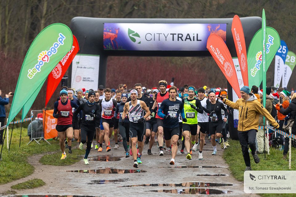 Start poznańskiego biegu (fot. Tomasz Szwajkowski)