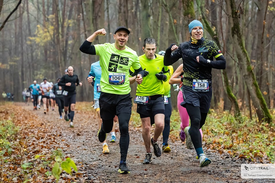 Na trasie listopadowego CITY TRAIL w Bydgoszczy (fot. Tomasz Czachorowski)