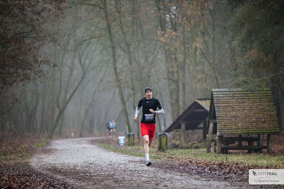 Wiktor Miłkowski na trasie dzisiejszego biegu (fot. Karolina Krawczyk)