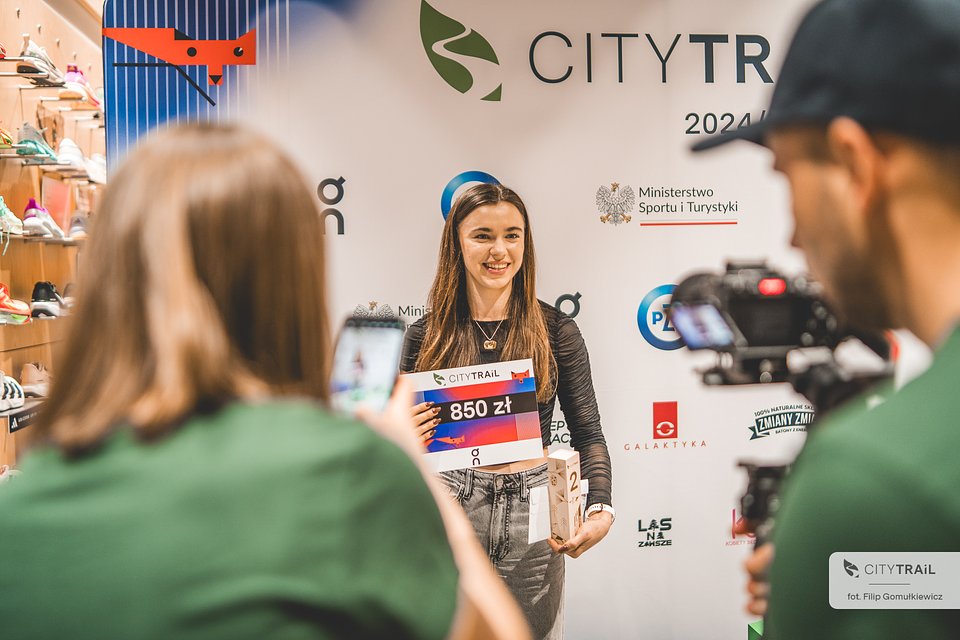 Zawodnicy biorący udział w cyklu regularnie mają szanse na nagrody (fot. Filip Gomułkiewicz)