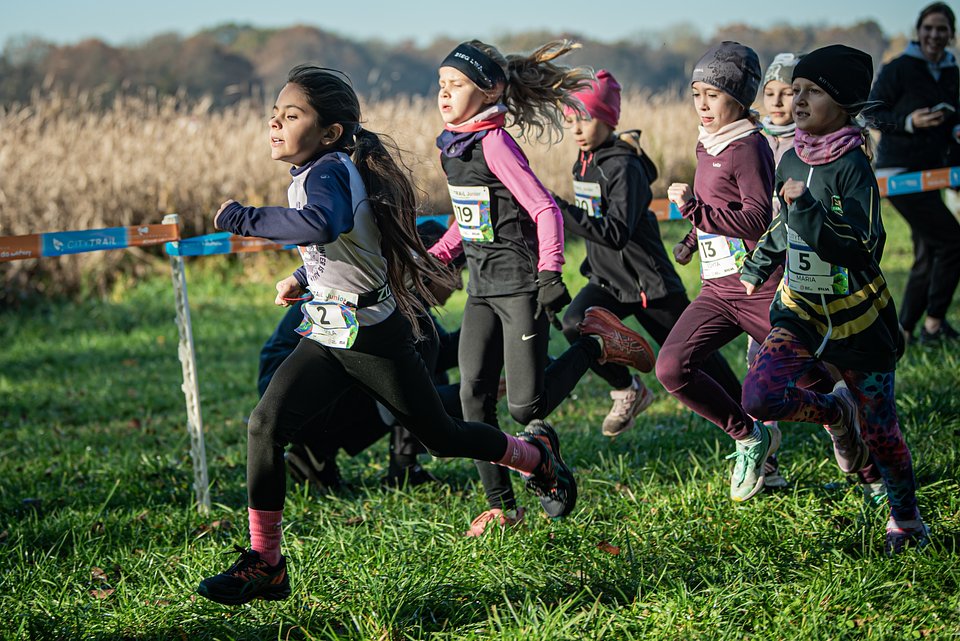 Biegi CITY TRAIL Junior odbywają się na dystansach od 200 m do 1 km (fot. Piotr Oleszak)
