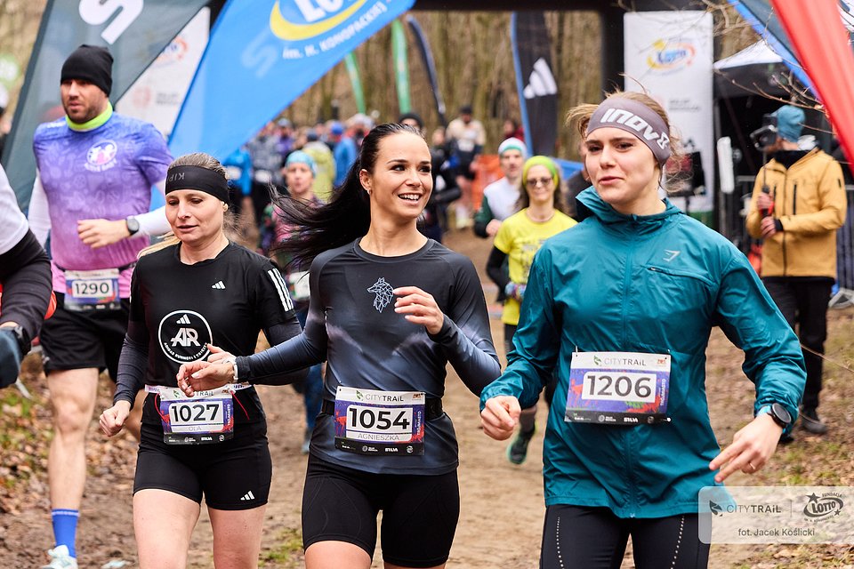 Niedzielny bieg CITY TRAIL w Trójmieście odbył się w Gdyni (fot. Jacek Koślicki)