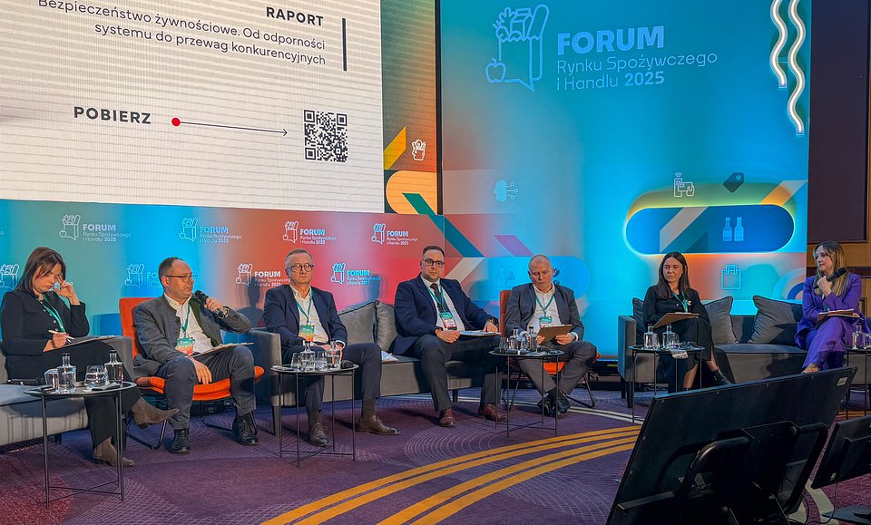 Po lewej: Mariusz Śliwiński, Dyrektor ds. Badań IIPM w Mrągowie