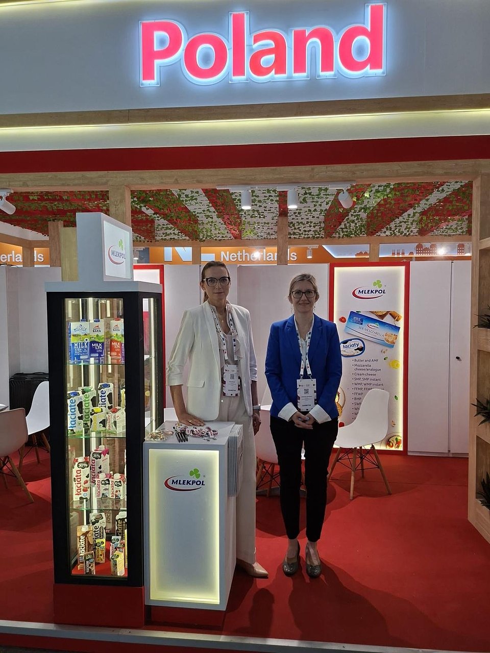 SM Mlekpol. Singapur.JPG