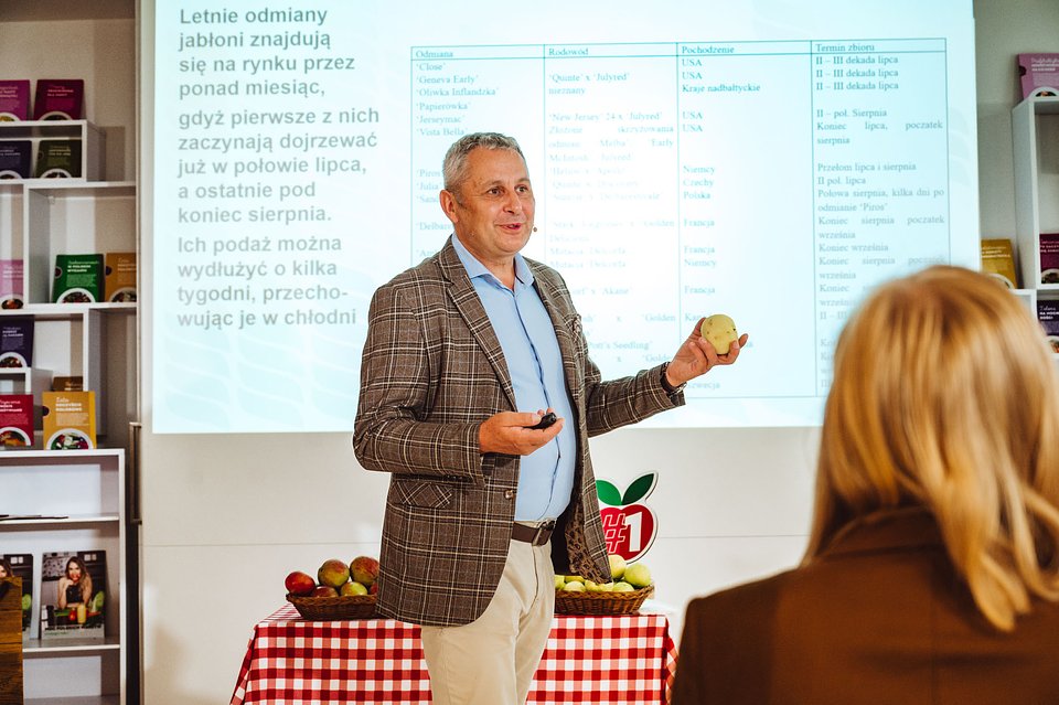 PAULARED Odmiana sierpnia (9).jpg