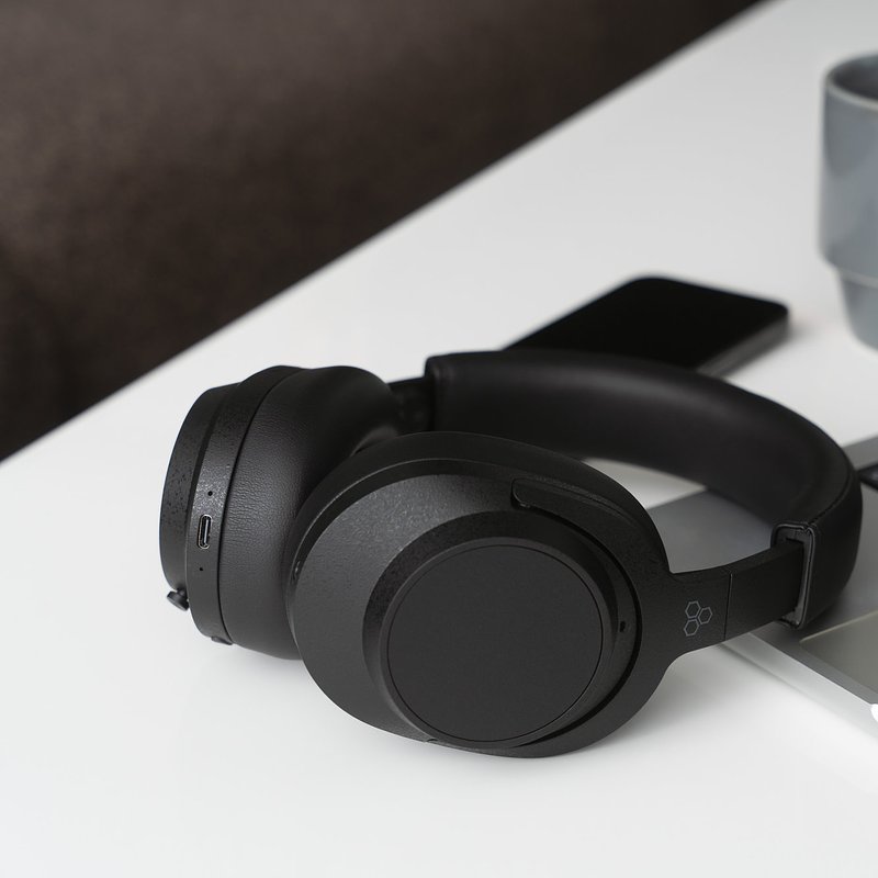 Final UX5000 Lifestyle (1).jpg