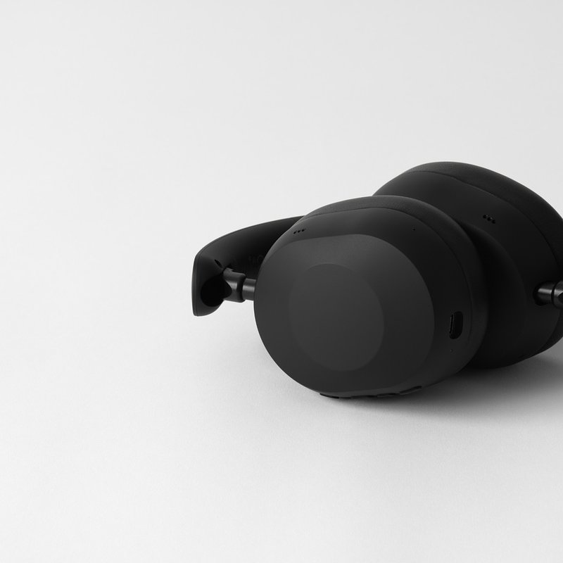 Final UX1000 Black (2).jpg