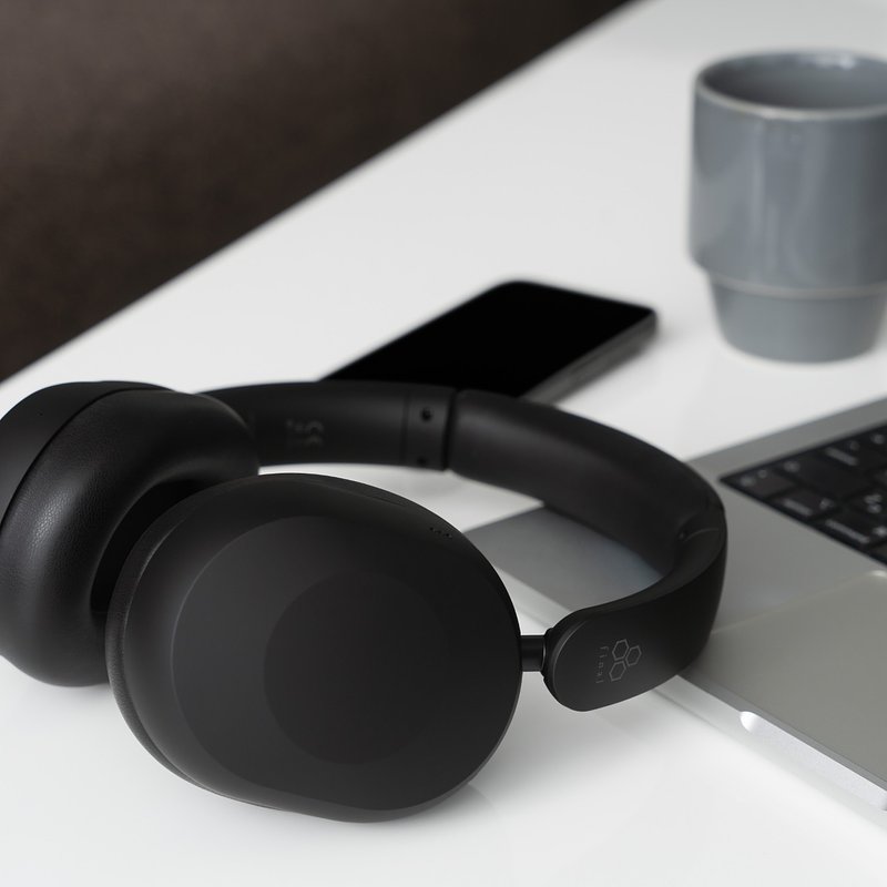 Final UX1000 Black_TX.jpg