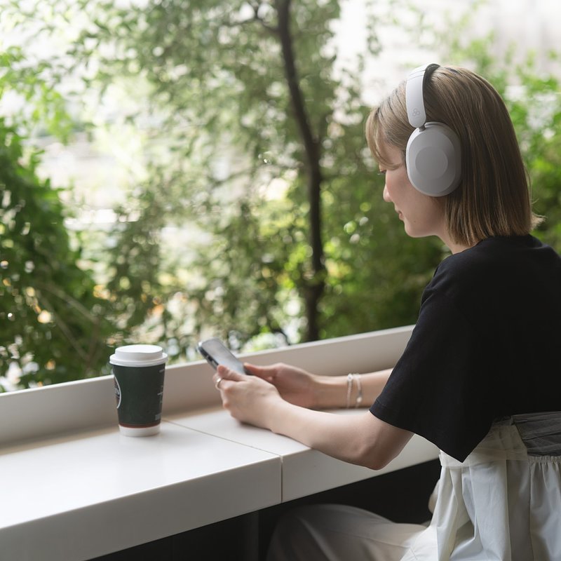 Final UX1000 Greige_LS (3).jpg