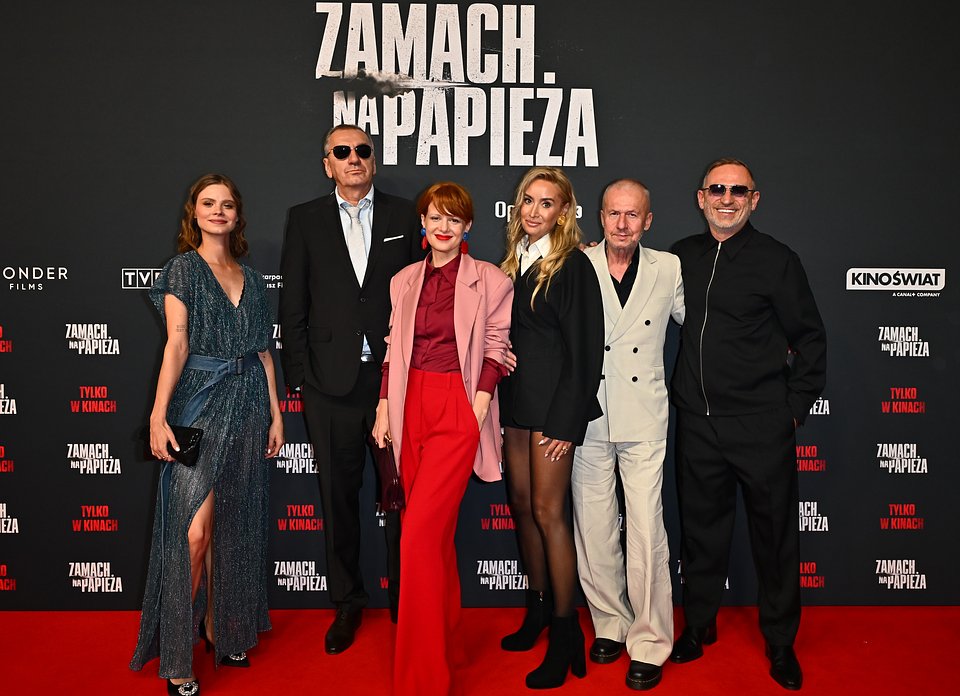 Premiera Zamach na papierza_Artur Zawadzki 1.JPG