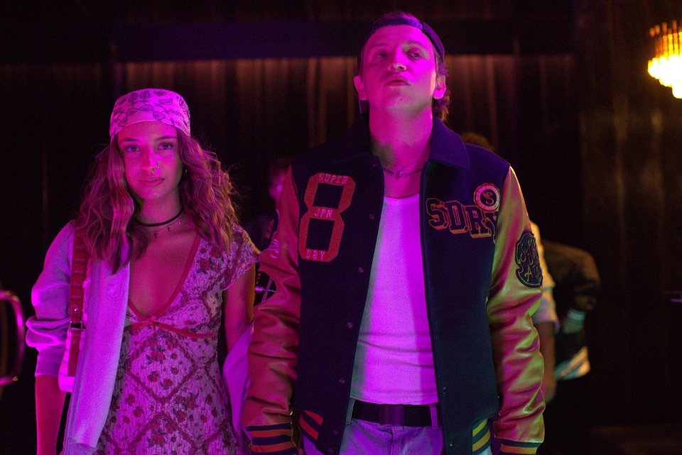 Maciej Musialowski_Julia Wieniawa_Chce wiecej_Kino Swiat (1).jpg