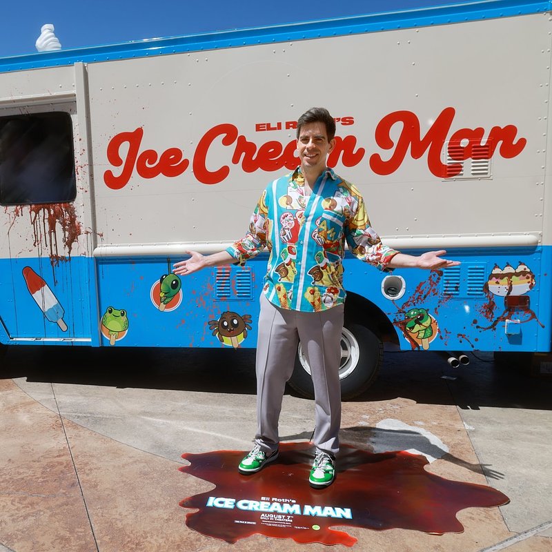 Ice-Cream-Man-Photos-CINEMACON-BTS-via-The-Horror-Section-8192x5464-Eli-Roth-CinemaCon-3-Credit-Aaron-Nardi-jpg.jpg