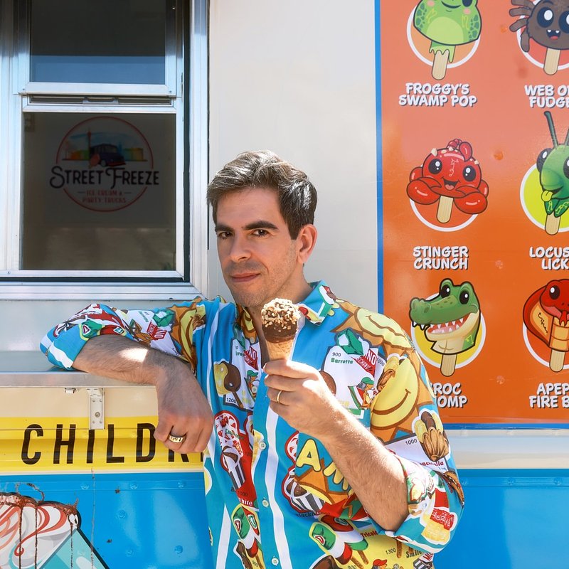 Ice-Cream-Man-Photos-CINEMACON-BTS-via-The-Horror-Section-8192x5464-Eli-Roth-CinemaCon-2-Credit-Aaron-Nardi-jpg.jpg
