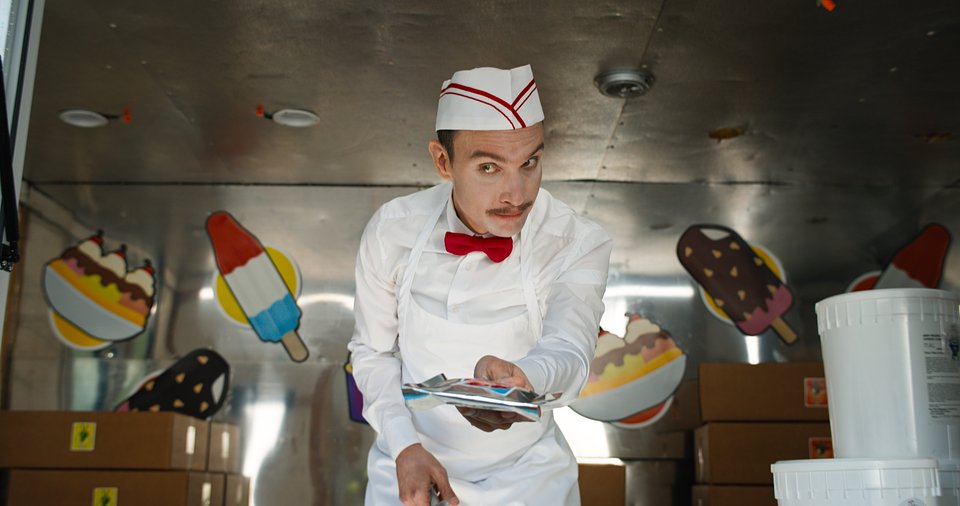 Ice-Cream-Man-Stills-Press-Photos-STILLS-8640x4556-ICM-5-jpg.jpg