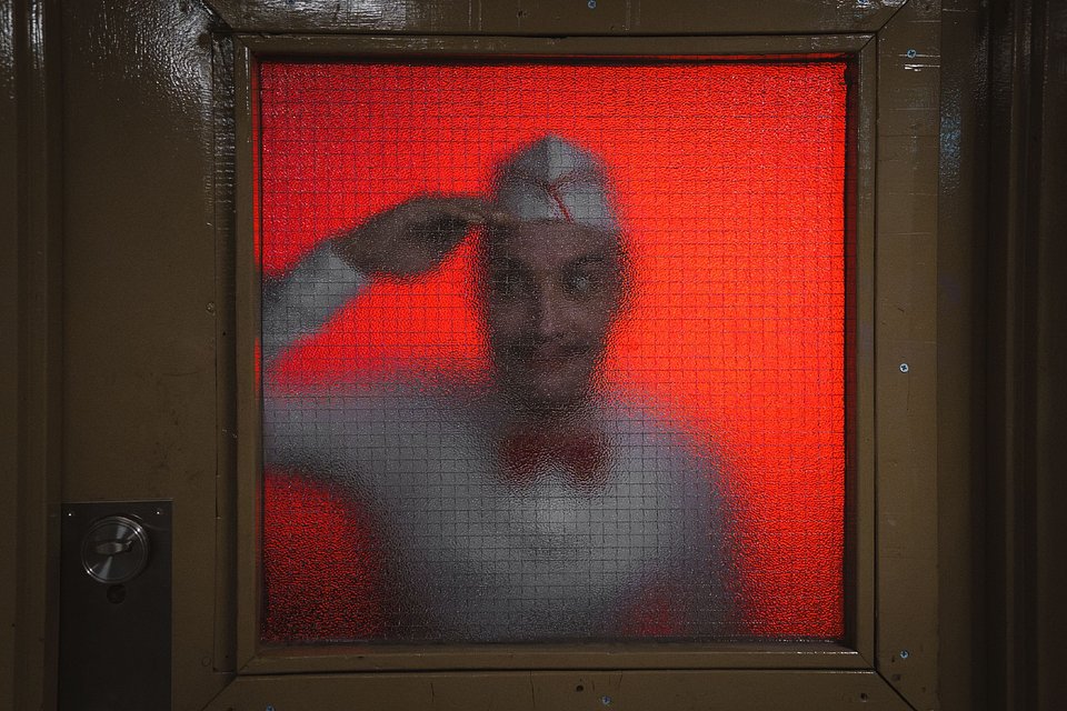 Ice-Cream-Man-Stills-Press-Photos-STILLS-Ari-Millen-as-Ice-Cream-Man-in-the-horror-film-ICE-CREAM-MAN-a-release-from-The-Horror-Section-and-STUDIOCANAL-3162x2108-ICM-3-jpeg.jpg