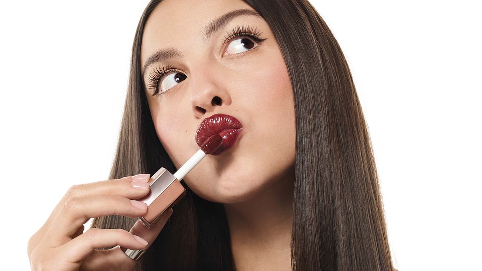 lan_dmi_makl_lip-idole-juicytreat-launch_2025_Secondary_Olivia_2_16x9_RVB.jpg