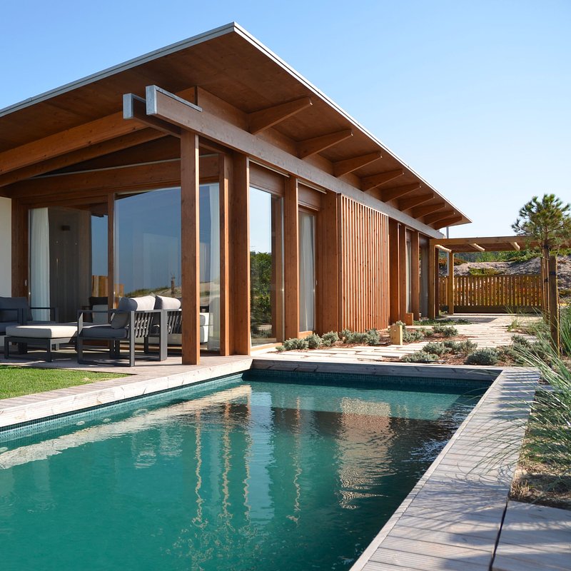 Westcliffs_Small Portuguese Hotels 1.jpg