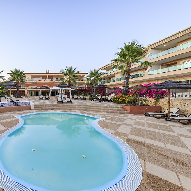 Small Portuguese Hotels_ Lakeside Country Clubms_7995.jpg