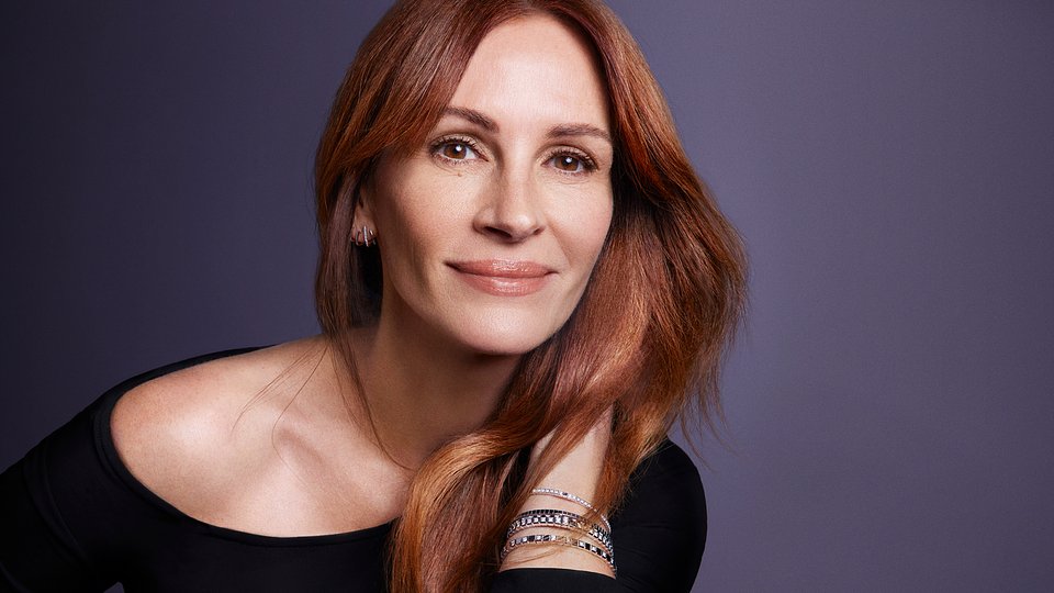 lan_skfc_renergie_triple_serum_retinol_25_julia_16x9_rvb (1).jpg