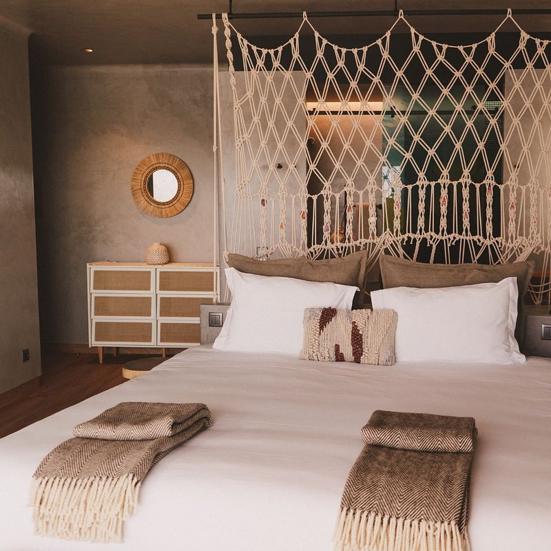 Untitled design (2).jpg