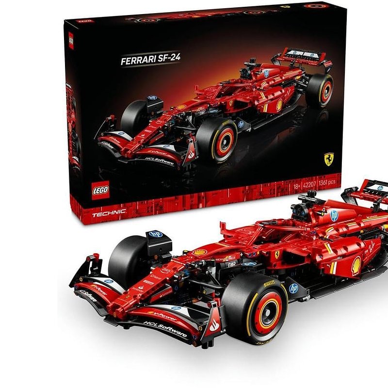 7. LEGO Technic Ferrari SF24 F1  42207.jpeg