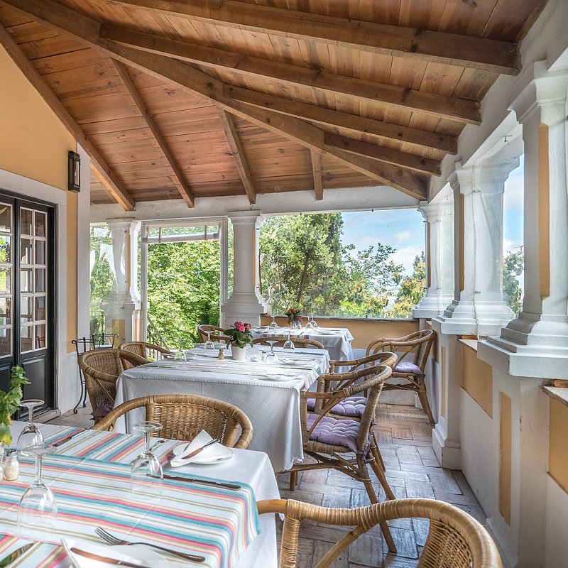 Small Portuguese Hotels _ Hotel Name 04.jpg