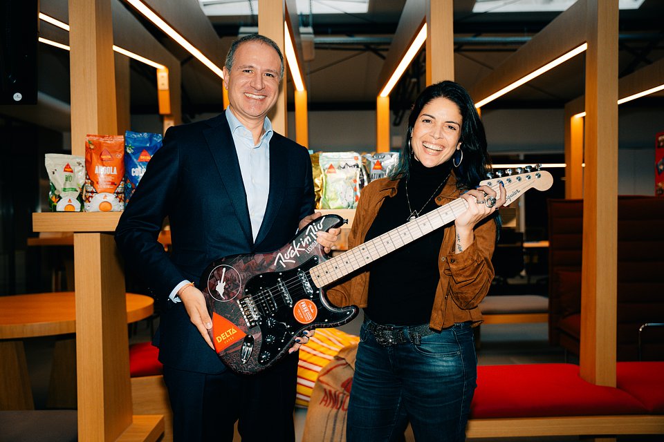 RUI MIGUEL NABEIRO & ROBERTA MEDINA