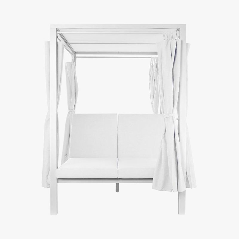 Cama lounge de exterior com cortinas PVP 1.399,20€.jpg