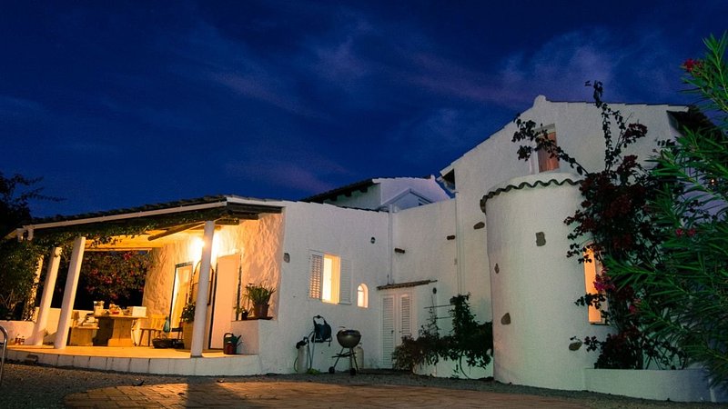 Small Portuguese Hotels_ Cochichos Farm 1.jpg
