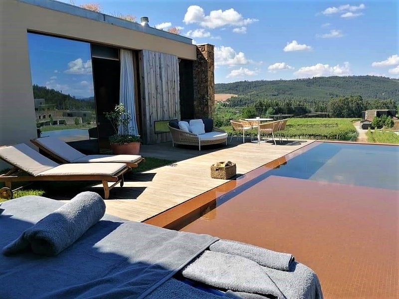 SmallPortugueseHotels_Wine Experience Suite.jpg