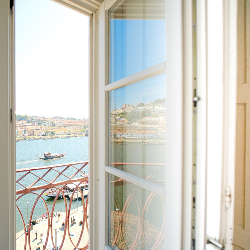 SmallPortugueseHotels_Porto River1.jpg