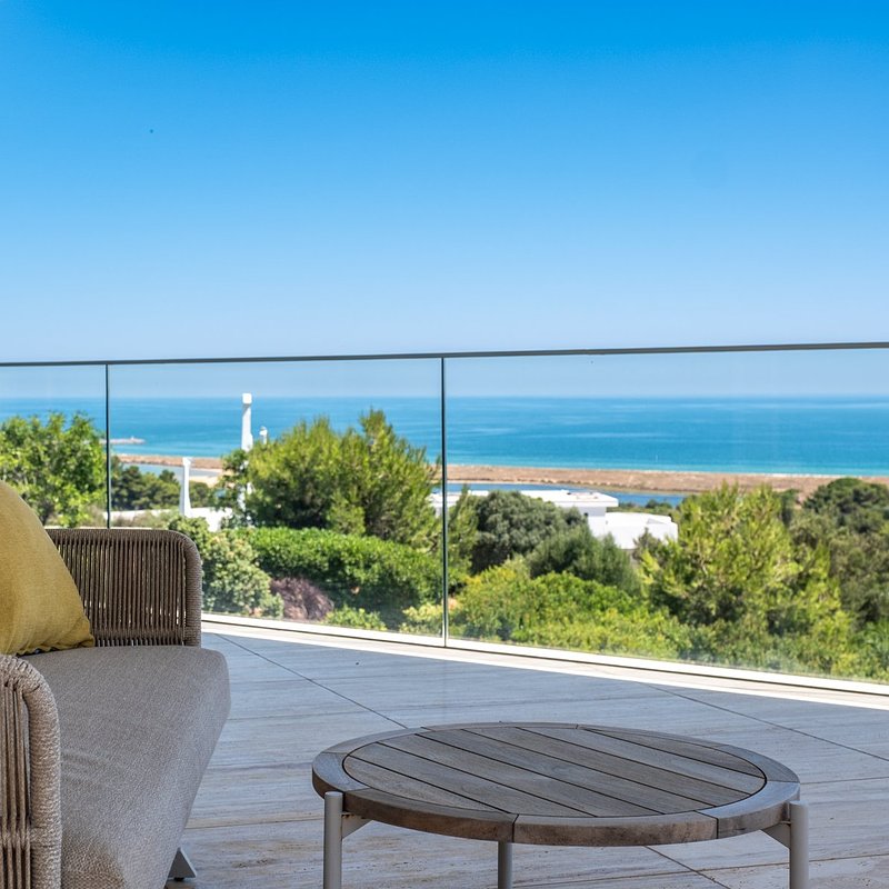 Villa Pernoi_terraço.jpg